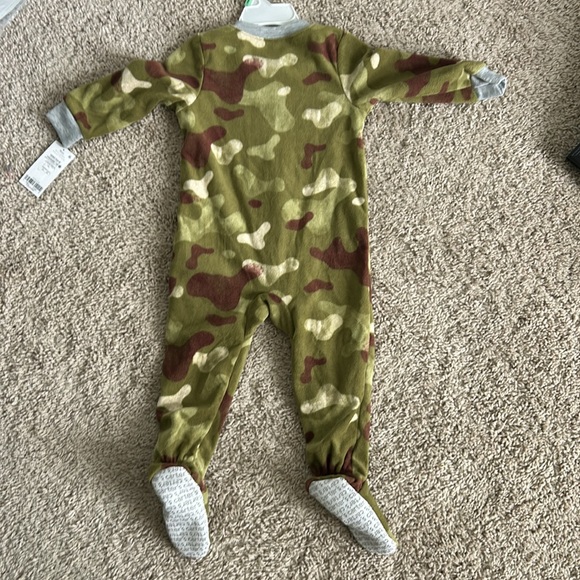NWT Carters Fleece Camo Dinosaur Pajamas - Picture 5 of 7